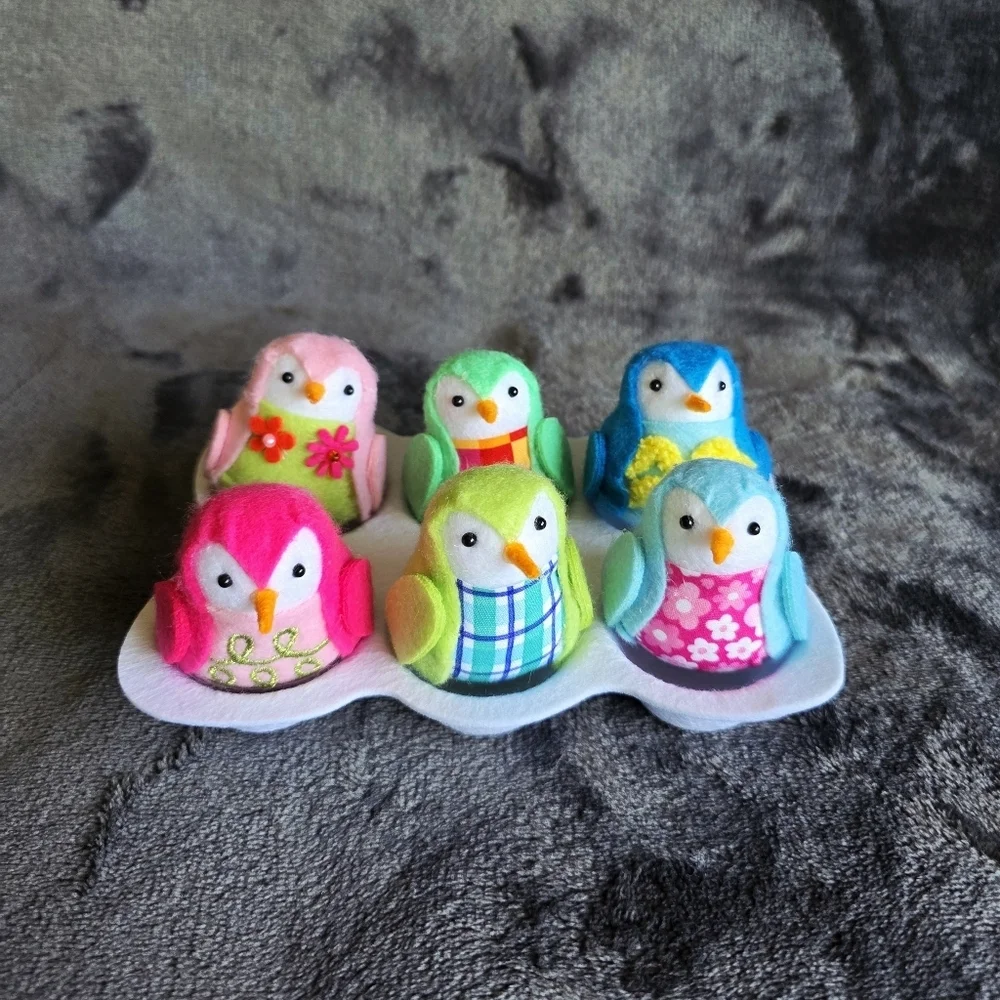 New 2025 Target Spritz Featherly Friends 7 Piece Easter Egg Carton Birds NWT